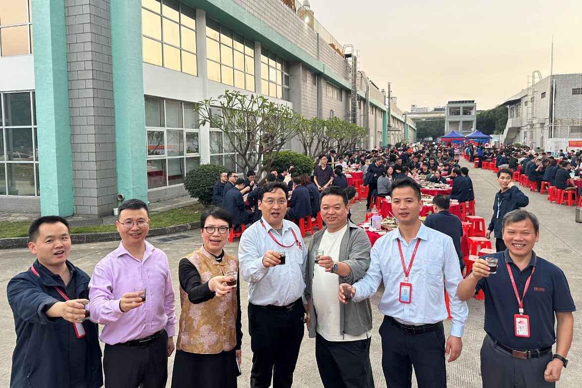 在一飞冲天300倍，我们这样过个暖心年！